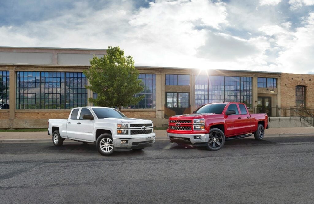 2015-Chevrolet-SilveradoRallyEd-028